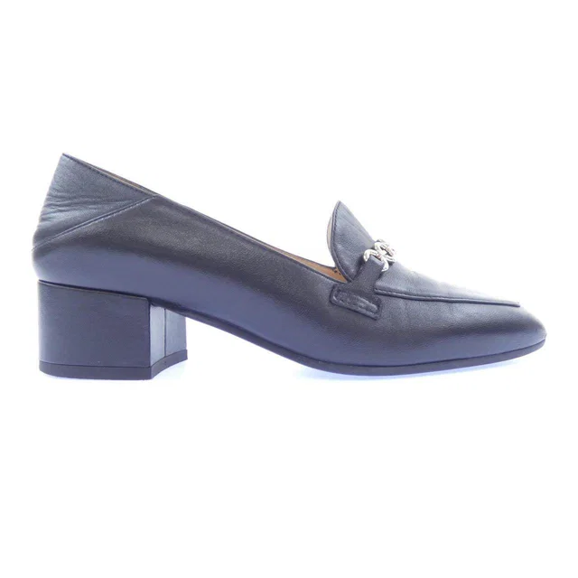 Bally Leather Pumps in Leather from LuxUness