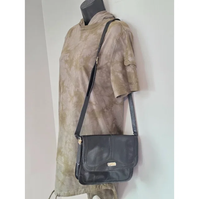 Patek Philippe Vintage Philippe Women's Crossbody Bag Black Leather Shoulder Bag Purse Rare in black Leather from Poshmark