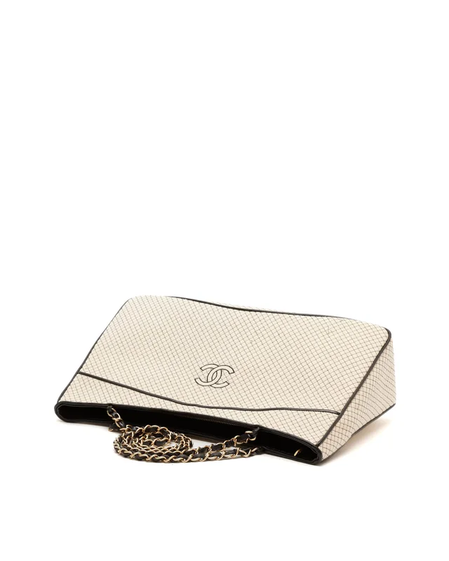 Chanel 72 Series Quilted Fabric Tote Shoulder Bag in Leather from A Retro Tale, photo 4 of 11
