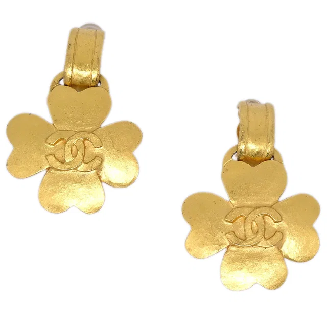 Chanel Clover Dangle Gold Clip-On Earrings 95P in Gold from AMORE Vintage Tokyo