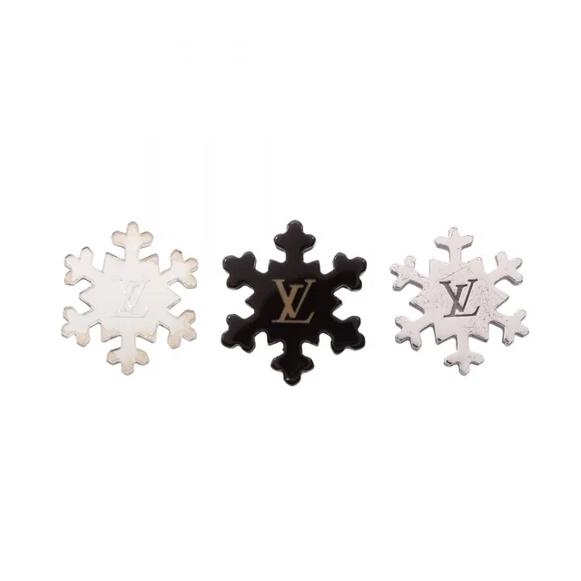 Louis Vuitton Brooch Etoile Neige Pinbrooch from The Reluxe