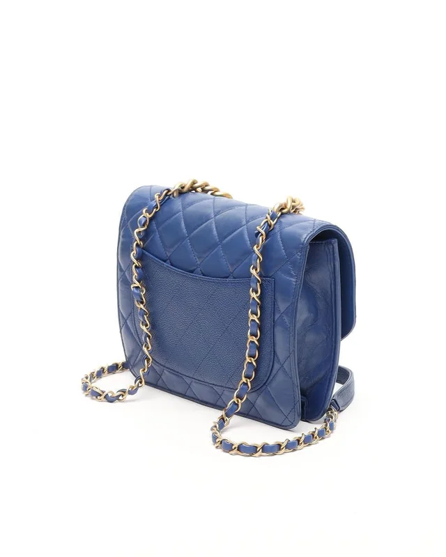 Chanel Chain Handle Flap Bag in Caviar leather from A Retro Tale, photo 3 of 11