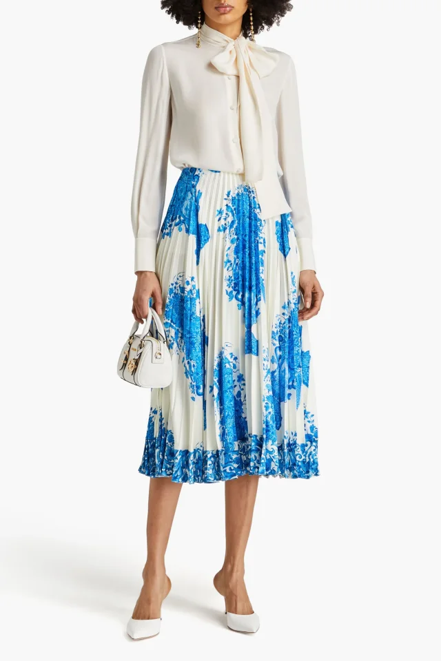 Valentino Garavani Pleated floral-print silk-twill midi skirt in Blue, photo 2 of 4 from THE OUTNET