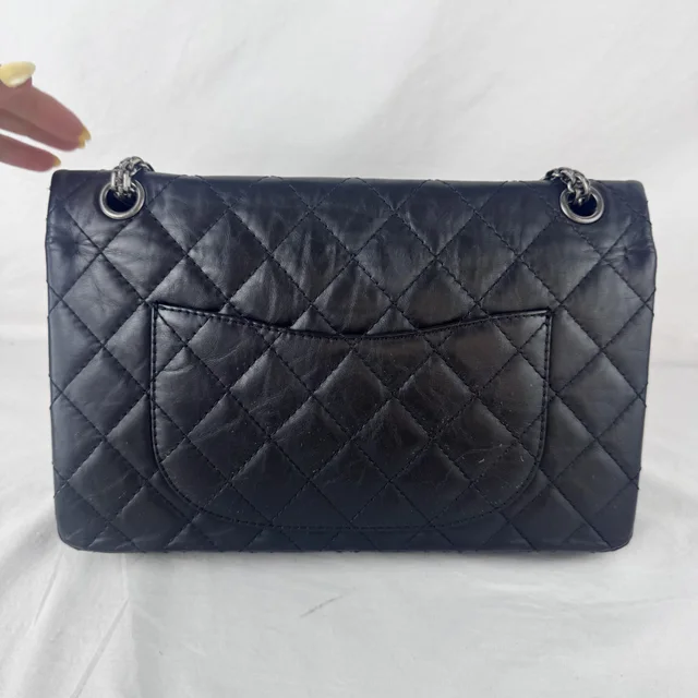 Chanel 2.55 Reissue Old Medium Bag in aged calfskin, Metal from Reowned, photo 3 of 12
