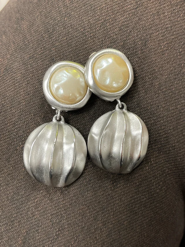 Givenchy brushed silver & pearl earrings in Silver Leather from Luxury Promise
