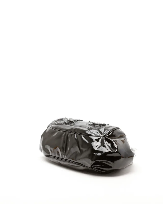 Chanel Camellia Patent Tote Bag in Patent leather from A Retro Tale, photo 4 of 11