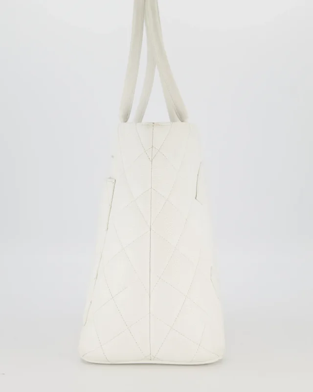 Chanel Vintage Medallion Tote in White Caviar leather from Sellier, photo 3 of 4