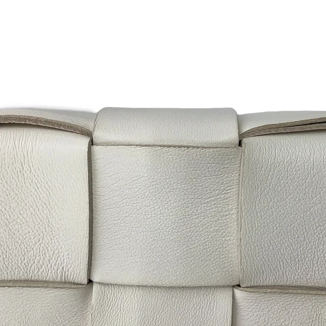 Bottega Veneta Cassette Maxi INTRECCIATO Shoulder Bag White730848VMAY19009 Lambskin Size Small in Lambskin from GALLERY RARE, photo 7 of 13