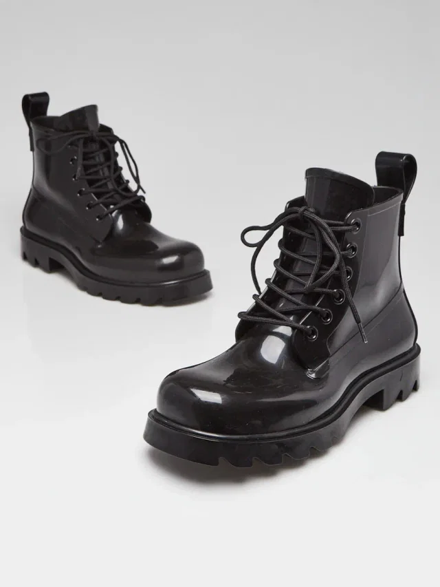 Bottega Veneta Black Rubber Stride Lace Up Boots Size 9.5/40 in Black from Yoogis