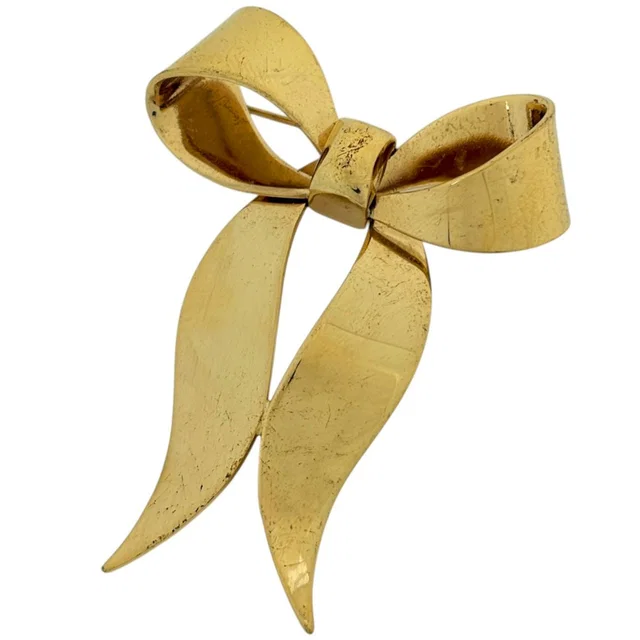 Dior Brooch Ribbon Gold Plated in Gold from The Reluxe