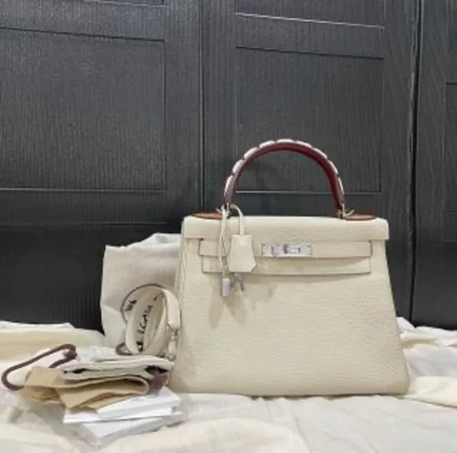 Hermès Craie Au Galop Handle Kelly 28 A Engraved in White from Luxury Promise