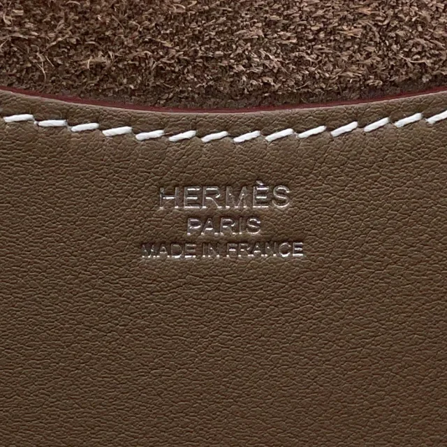 Hermès in-the-loop Tote Bag Etoupe Taurillon Clemence Swift Leather Size 18 in Taupe Clemence leather from GALLERY RARE, photo 14 of 15