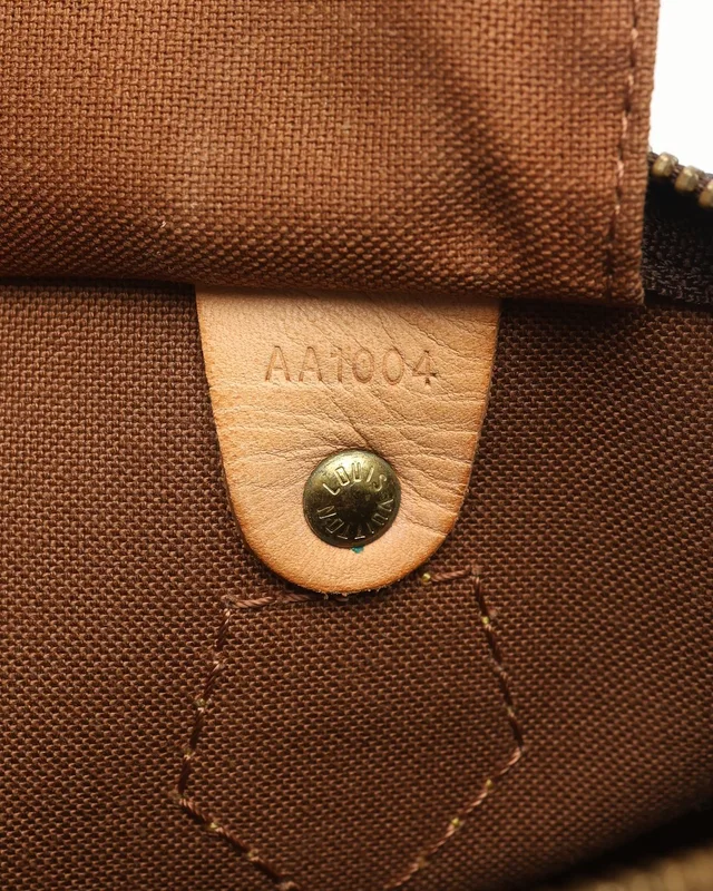 Louis Vuitton Monogram Speedy 30 Bag in Coated canvas from A Retro Tale, photo 7 of 10