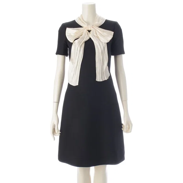 Gucci Wool Silk Ribbon Motif Dress Short Sleeve Top Black White 36 in Black Silk from The Reluxe