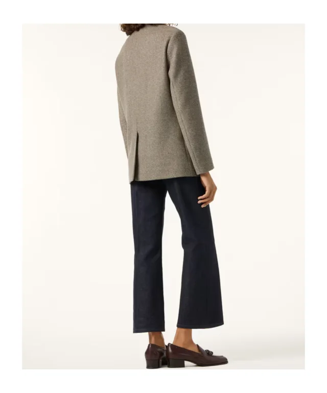 Loro Piana Spagna Mini Jacket in Virgin wool 100% Details: Single Row Buttons Description: The iconic Spagna jacket, first introduced in 1998, is reworked with a more fitted…, photo 7 of 8 from SENSER