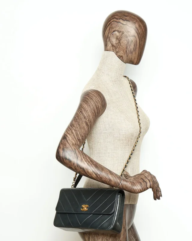 Chanel Chevron Top Handle Bag in Leather from A Retro Tale, photo 13 of 16