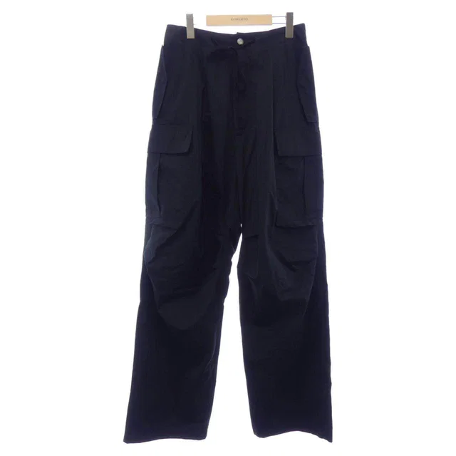 Alexander McQueen Pants & jeans from LuxUness