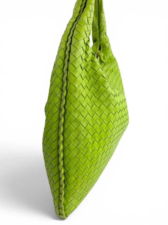 Bottega Veneta Vintage Intrecciato Large Hobo in Green Woven leather from Season 2 Consign, photo 4 of 9