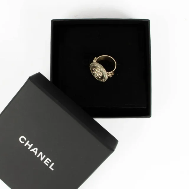 Chanel 14P Gold Camellia Ring in Gold from Labellov, photo 3 of 3