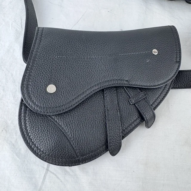 Dior Saddle Belt Bag in calfskin, Calfskin leather, grained calfskin, Metal from Reowned, photo 3 of 9