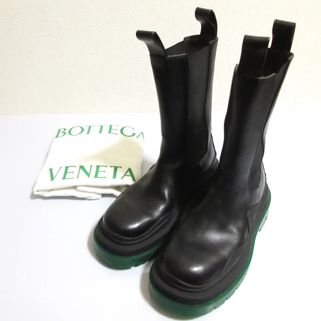 Bottega Veneta The Tire Leather Chelsea Boots in Leather from LuxUness