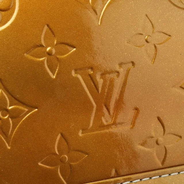 Louis Vuitton Vernis Alma BB in Patent leather from A Retro Tale, photo 6 of 13