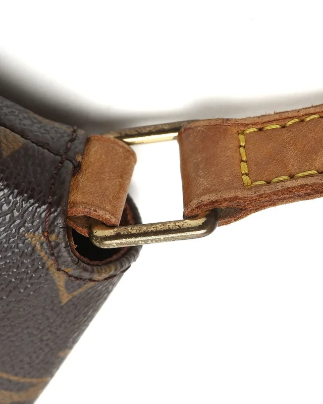 Louis Vuitton Monogram Musette Tango Bag in Coated canvas from A Retro Tale, photo 6 of 9