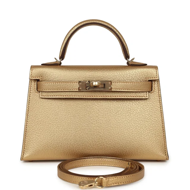 Hermès Kelly Sellier 20 Dore Chevre Chamkilight Permabrass Hardware in Gold Goatskin from Madison Avenue Couture