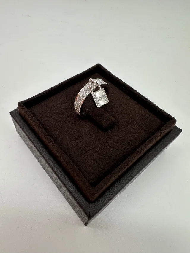 Hermès Kelly Cadenas Ring, Medium Model 114D 0.63ct from Luxury Promise