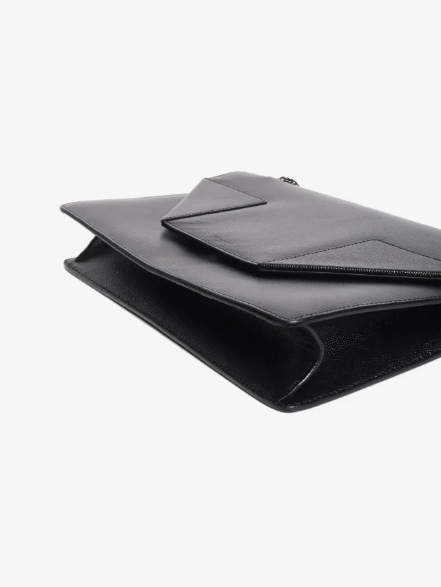 Saint Laurent Black Betty leather shoulder bag in Black Leather from Sign of the Times, photo 5 of 8