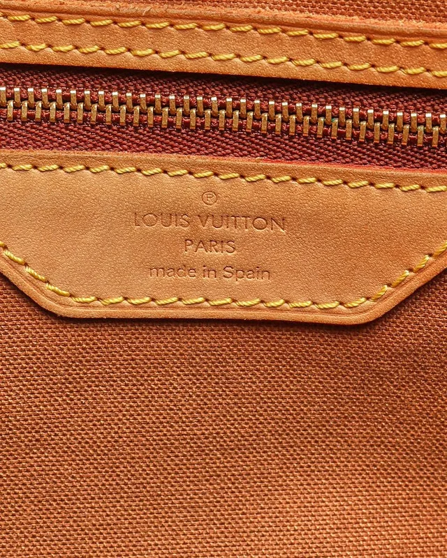 Louis Vuitton Monogram Batignolles Horizontal Tote Bag in Coated canvas from A Retro Tale, photo 7 of 10