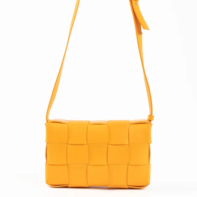 Bottega Veneta Tangerine Cassette Crossbody Bag in Woven leather from Labellov, photo 4 of 6