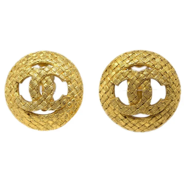 Chanel 1994 Woven CC Cutout Earrings Gold Clip-On in Gold Woven leather from AMORE Vintage Tokyo