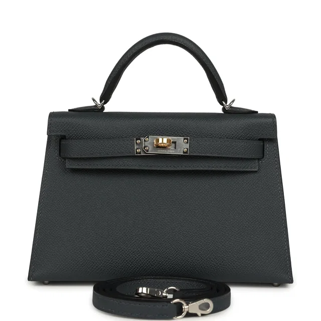 Hermès Kelly Sellier 20 Gris Misty Epsom Electrum Hardware in Grey Epsom leather from Madison Avenue Couture