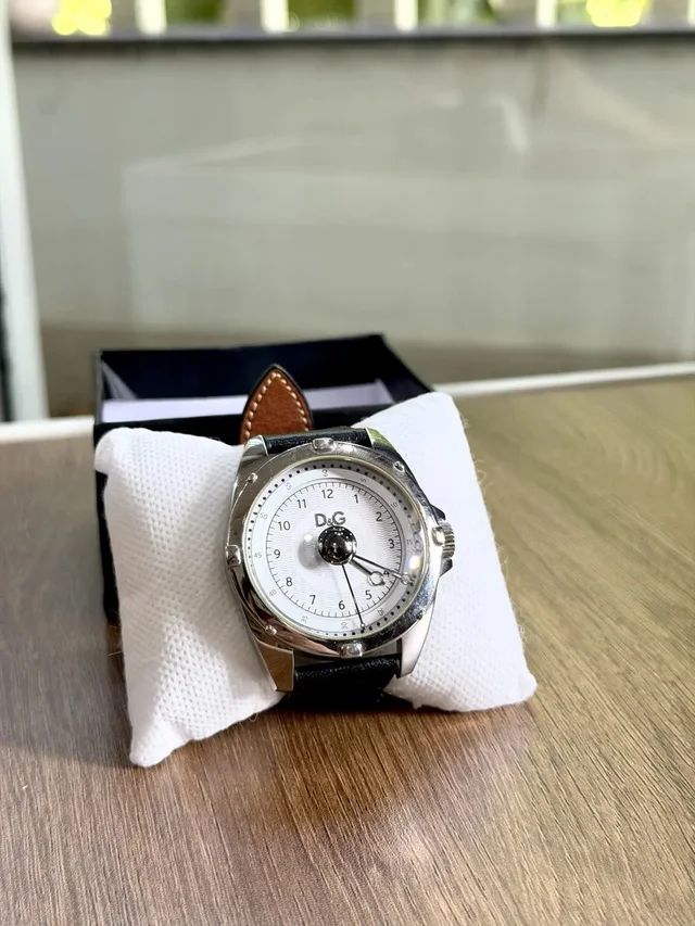 D&G Orbit Watch in Silver in silver|gray Leather from Grailed