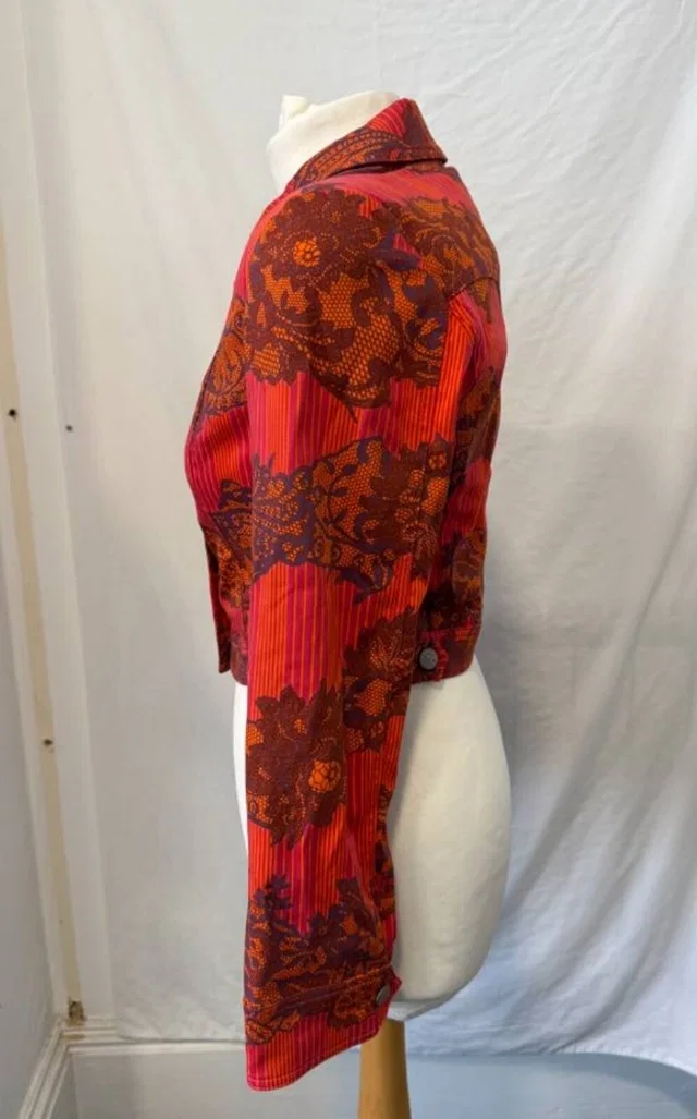 Christian Lacroix Vibrant Striped & Lace Cropped Red Size: 8 in Red Nylon from Oxfam Online Shop