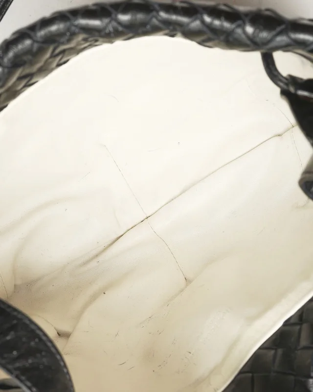 Bottega Veneta Intrecciato Small Bulb Bag in Woven leather from A Retro Tale, photo 5 of 7