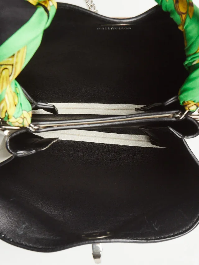 Balenciaga White Leather Flap Scarf XS Bag in White Leather from Yoogis, photo 9 of 10
