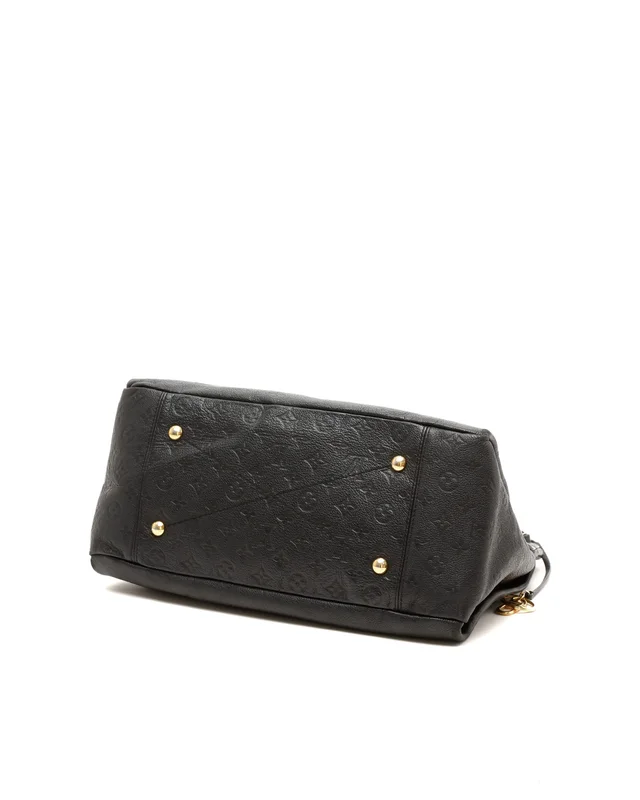 Louis Vuitton Epi Alma BB Bag in Leather from A Retro Tale, photo 7 of 10