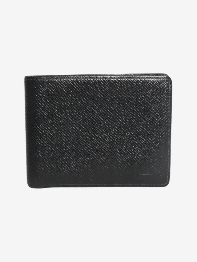 Louis Vuitton Black vintage 2002 leather bifold wallet in Black Leather from Sign of the Times