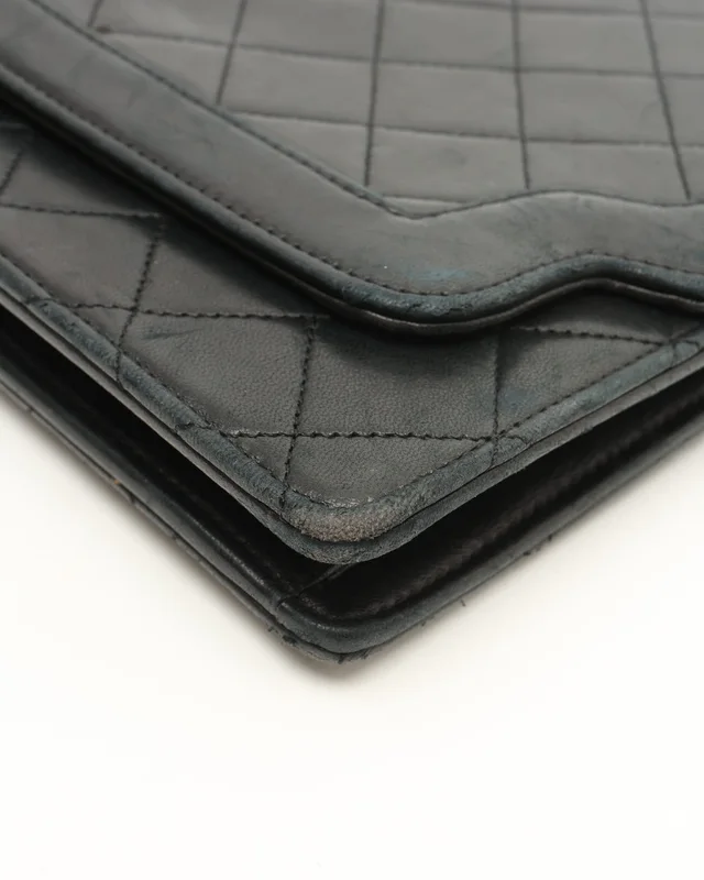 Chanel Vintage Leather Clutch Bag in Leather from A Retro Tale, photo 3 of 9