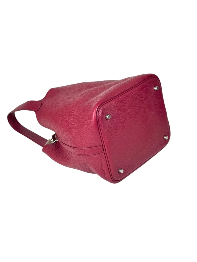 Hermès Rouge Picotin 22 in Clemence in Red Clemence leather from Luxury Promise, photo 6 of 7