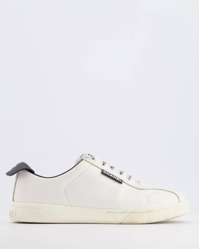Chanel CC Logo Court Trainers in White Leather with Black Details and Back CC Logo Size EU 37.5 in Black Leather from Sellier