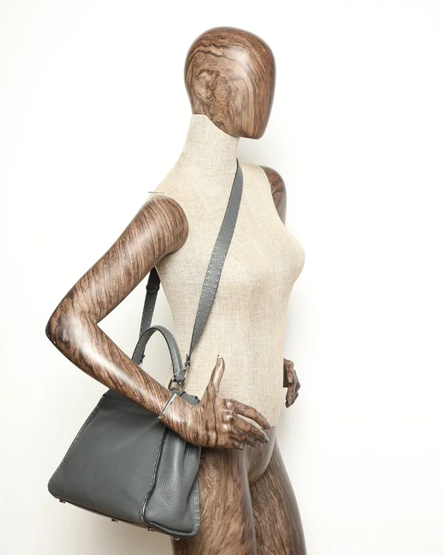 Fendi Peekaboo Medium Selleria Bag in Leather from A Retro Tale, photo 7 of 7