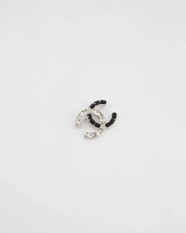 Chanel Silver, Black and Crystal CC Logo with Star Detail Brooch in Black from Sellier, photo 2 of 5