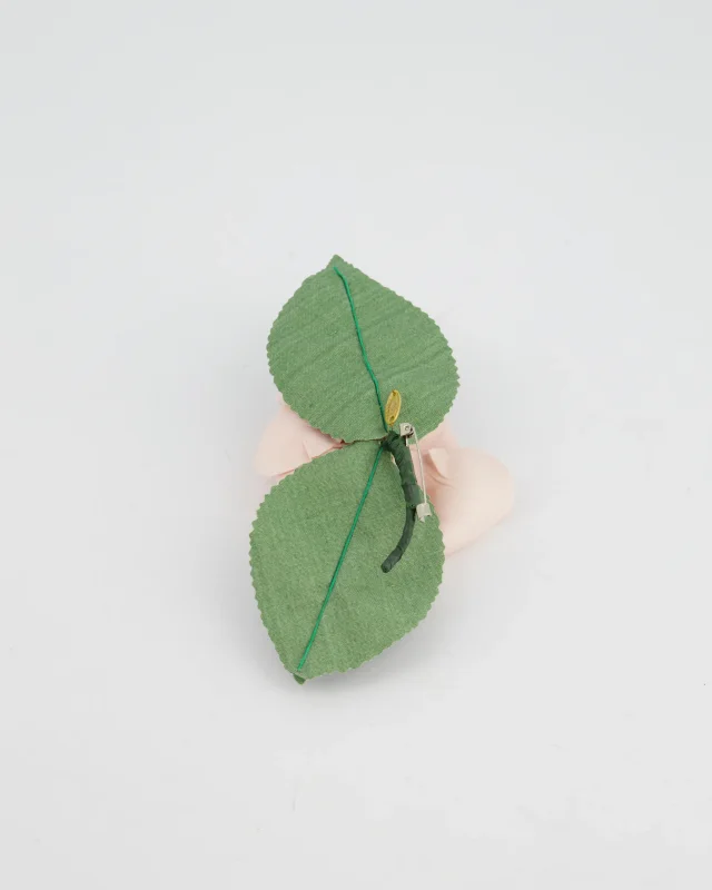 Chanel Rose Brooch with Leaf Details in Pink Silk from Sellier, photo 6 of 6