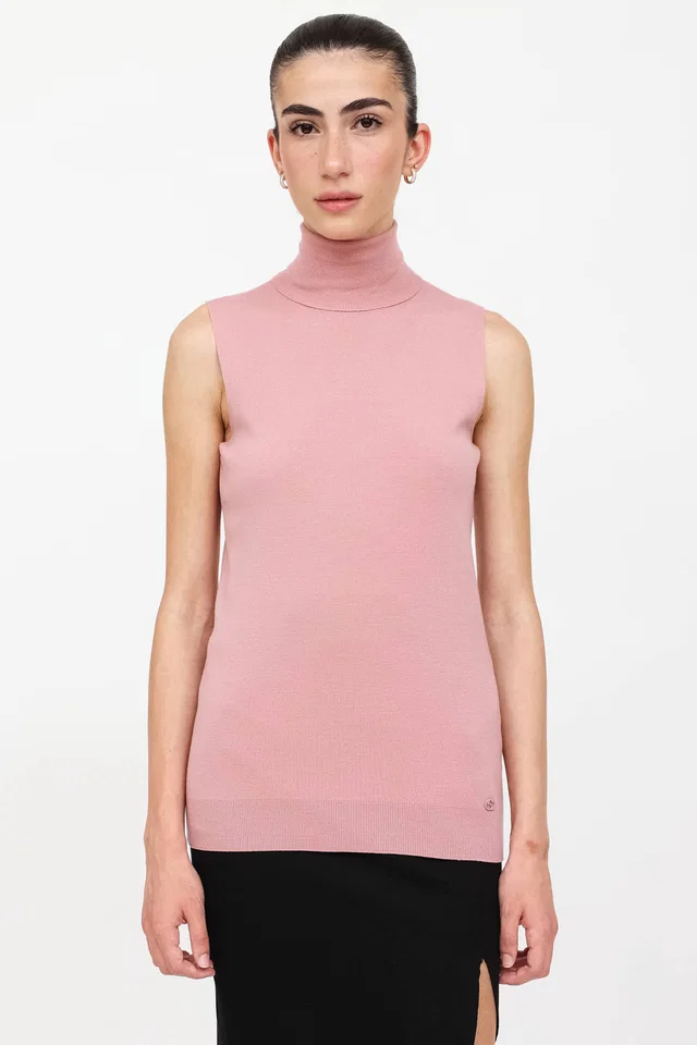 Gucci Knit Turtleneck Top in Wool from VSP Consignment