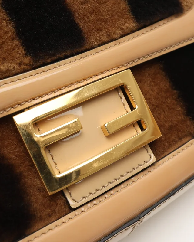 Fendi Shearling Baguette Bag in Wool from A Retro Tale, photo 8 of 9