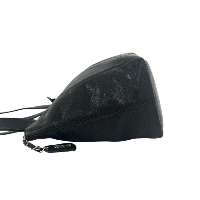 Chanel Tote Bag in Black Caviar leather from LuxUness, photo 5 of 10