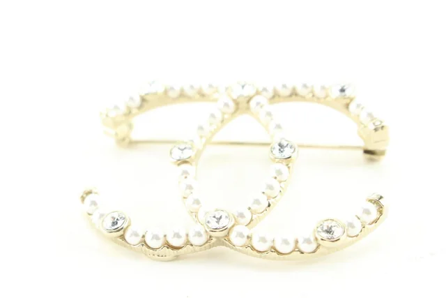 Chanel 20C CC Logo Brooch Pin Gold Golden in Gold from Bagriculture